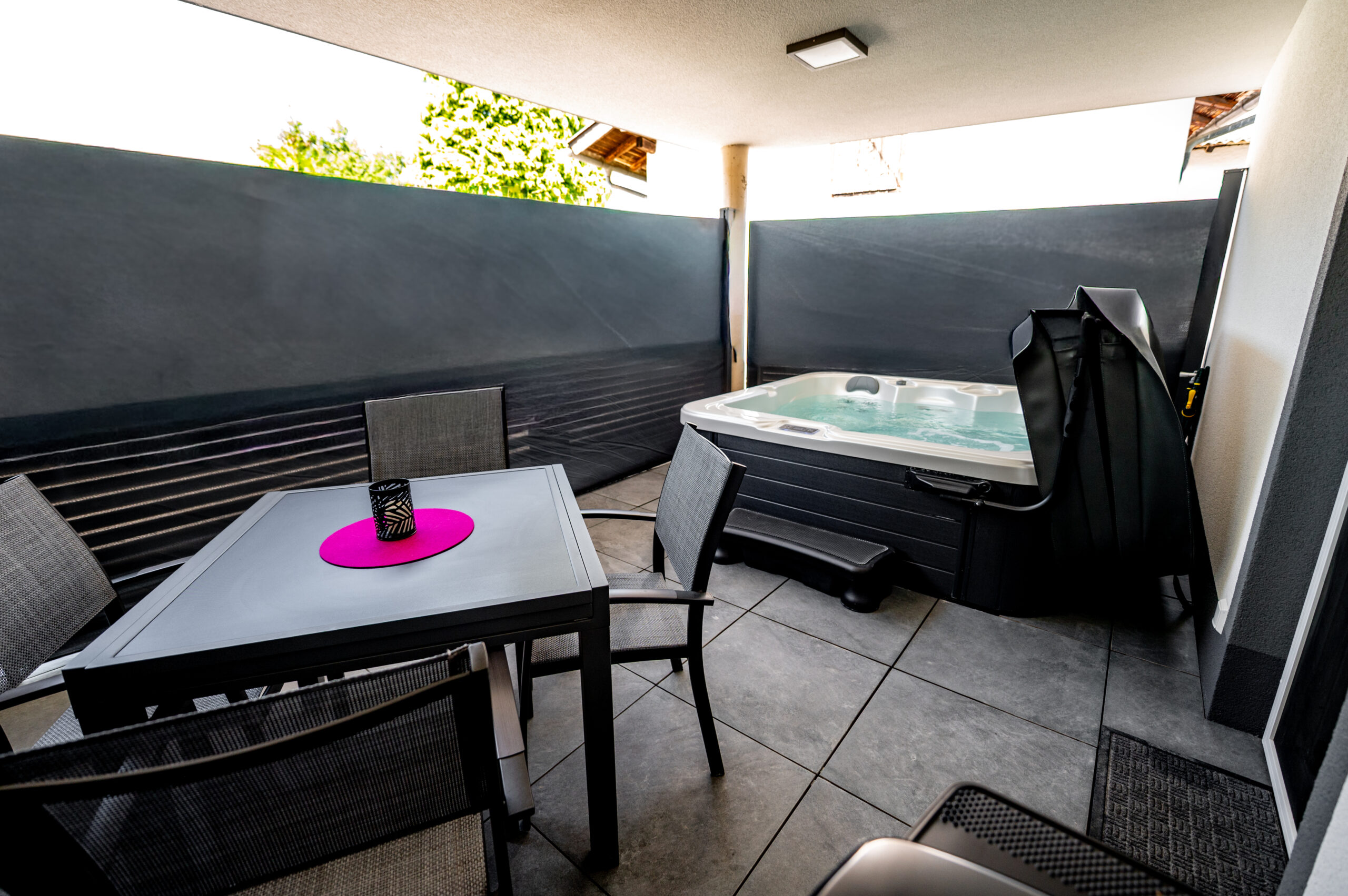 Ferienwohnung Raphael mit Überdachter Terrasse